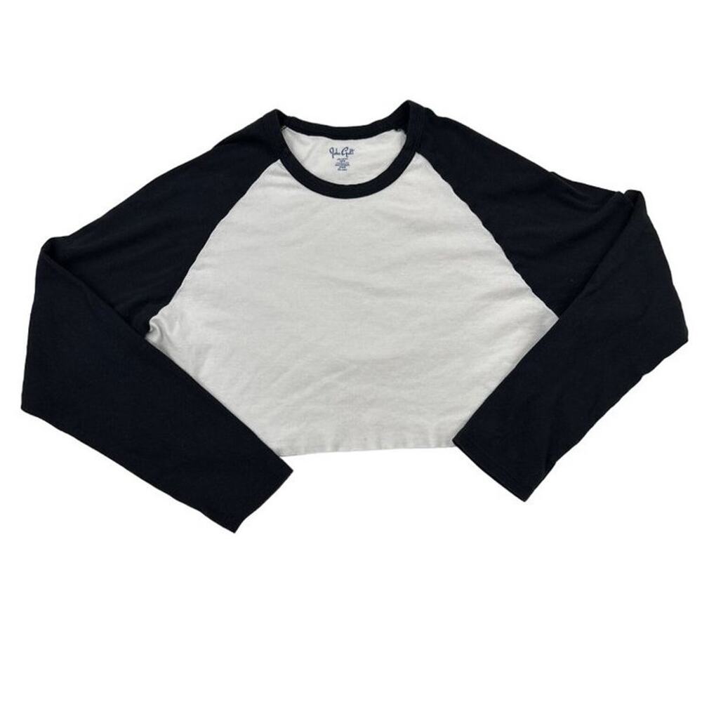 Brandy Melville - Raglan Sleeve Cropped Top in White & Black